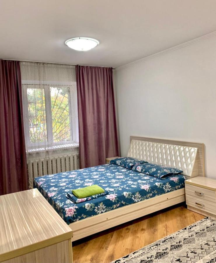 Apartment On Toktogula 比什凯克 外观 照片